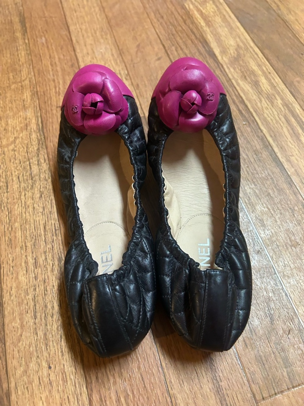CHANEL Black Quilted Leather Ballet Flats with Hot Pink Camellia Cap - Picture 7 of 9